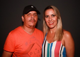 
<a style='margin-left: 5px;' class='btn btn-xs btn-social btn-facebook' href='https://www.facebook.com/sharer/sharer.php?u=https://www.galeramix.com.br/imagem/a61/800-800-90/conteudo/site_galerias/61/canja-dos-amigos-2018-live-tijucas-59.jpg' rel='popup' data-width='500' data-height='400'><i class='fa fa-facebook'></i>Compartilhar <span class='hidden-xs'>no Facebook</span>
</a> 
<a class='btn btn-default btn-xs' target='_blank' href='imagem/a61/800-800-90/conteudo/site_galerias/61/canja-dos-amigos-2018-live-tijucas-59.jpg'>
<span class='glyphicon glyphicon-cloud-download'></span> Salvar
</a>
