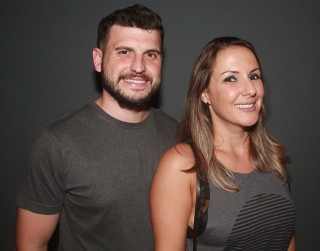 
<a style='margin-left: 5px;' class='btn btn-xs btn-social btn-facebook' href='https://www.facebook.com/sharer/sharer.php?u=https://www.galeramix.com.br/imagem/a61/800-800-90/conteudo/site_galerias/61/canja-dos-amigos-2018-live-tijucas-6.jpg' rel='popup' data-width='500' data-height='400'><i class='fa fa-facebook'></i>Compartilhar <span class='hidden-xs'>no Facebook</span>
</a> 
<a class='btn btn-default btn-xs' target='_blank' href='imagem/a61/800-800-90/conteudo/site_galerias/61/canja-dos-amigos-2018-live-tijucas-6.jpg'>
<span class='glyphicon glyphicon-cloud-download'></span> Salvar
</a>
