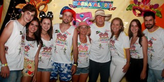 
    <a style='margin-left: 5px;' class='btn btn-xs btn-social btn-facebook' href='https://www.facebook.com/sharer/sharer.php?u=https://www.galeramix.com.br/imagem/a63/800-800-90/conteudo/site_galerias/63/baile-de-carnaval-para-casais-ctg-fogao-de-lenha-tijucas-106.jpg' rel='popup' data-width='500' data-height='400'><i class='fa fa-facebook'></i>Compartilhar <span class='hidden-xs'>no Facebook</span>
</a> 
<a class='btn btn-default btn-xs' target='_blank' href='imagem/a63/800-800-90/conteudo/site_galerias/63/baile-de-carnaval-para-casais-ctg-fogao-de-lenha-tijucas-106.jpg'>
    <span class='glyphicon glyphicon-cloud-download'></span> Salvar
</a>
