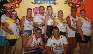 
<a style='margin-left: 5px;' class='btn btn-xs btn-social btn-facebook' href='https://www.facebook.com/sharer/sharer.php?u=https://www.galeramix.com.br/imagem/a63/800-800-90/conteudo/site_galerias/63/baile-de-carnaval-para-casais-ctg-fogao-de-lenha-tijucas-11.jpg' rel='popup' data-width='500' data-height='400'><i class='fa fa-facebook'></i>Compartilhar <span class='hidden-xs'>no Facebook</span>
</a> 
<a class='btn btn-default btn-xs' target='_blank' href='imagem/a63/800-800-90/conteudo/site_galerias/63/baile-de-carnaval-para-casais-ctg-fogao-de-lenha-tijucas-11.jpg'>
<span class='glyphicon glyphicon-cloud-download'></span> Salvar
</a>
