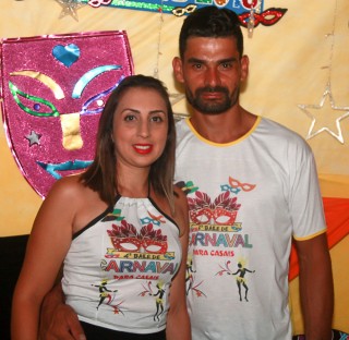 
<a style='margin-left: 5px;' class='btn btn-xs btn-social btn-facebook' href='https://www.facebook.com/sharer/sharer.php?u=https://www.galeramix.com.br/imagem/a63/800-800-90/conteudo/site_galerias/63/baile-de-carnaval-para-casais-ctg-fogao-de-lenha-tijucas-110.jpg' rel='popup' data-width='500' data-height='400'><i class='fa fa-facebook'></i>Compartilhar <span class='hidden-xs'>no Facebook</span>
</a> 
<a class='btn btn-default btn-xs' target='_blank' href='imagem/a63/800-800-90/conteudo/site_galerias/63/baile-de-carnaval-para-casais-ctg-fogao-de-lenha-tijucas-110.jpg'>
<span class='glyphicon glyphicon-cloud-download'></span> Salvar
</a>
