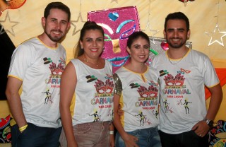 
<a style='margin-left: 5px;' class='btn btn-xs btn-social btn-facebook' href='https://www.facebook.com/sharer/sharer.php?u=https://www.galeramix.com.br/imagem/a63/800-800-90/conteudo/site_galerias/63/baile-de-carnaval-para-casais-ctg-fogao-de-lenha-tijucas-112.jpg' rel='popup' data-width='500' data-height='400'><i class='fa fa-facebook'></i>Compartilhar <span class='hidden-xs'>no Facebook</span>
</a> 
<a class='btn btn-default btn-xs' target='_blank' href='imagem/a63/800-800-90/conteudo/site_galerias/63/baile-de-carnaval-para-casais-ctg-fogao-de-lenha-tijucas-112.jpg'>
<span class='glyphicon glyphicon-cloud-download'></span> Salvar
</a>
