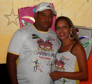 
<a style='margin-left: 5px;' class='btn btn-xs btn-social btn-facebook' href='https://www.facebook.com/sharer/sharer.php?u=https://www.galeramix.com.br/imagem/a63/800-800-90/conteudo/site_galerias/63/baile-de-carnaval-para-casais-ctg-fogao-de-lenha-tijucas-117.jpg' rel='popup' data-width='500' data-height='400'><i class='fa fa-facebook'></i>Compartilhar <span class='hidden-xs'>no Facebook</span>
</a> 
<a class='btn btn-default btn-xs' target='_blank' href='imagem/a63/800-800-90/conteudo/site_galerias/63/baile-de-carnaval-para-casais-ctg-fogao-de-lenha-tijucas-117.jpg'>
<span class='glyphicon glyphicon-cloud-download'></span> Salvar
</a>
