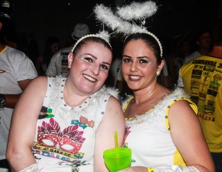 
<a style='margin-left: 5px;' class='btn btn-xs btn-social btn-facebook' href='https://www.facebook.com/sharer/sharer.php?u=https://www.galeramix.com.br/imagem/a63/800-800-90/conteudo/site_galerias/63/baile-de-carnaval-para-casais-ctg-fogao-de-lenha-tijucas-138.jpg' rel='popup' data-width='500' data-height='400'><i class='fa fa-facebook'></i>Compartilhar <span class='hidden-xs'>no Facebook</span>
</a> 
<a class='btn btn-default btn-xs' target='_blank' href='imagem/a63/800-800-90/conteudo/site_galerias/63/baile-de-carnaval-para-casais-ctg-fogao-de-lenha-tijucas-138.jpg'>
<span class='glyphicon glyphicon-cloud-download'></span> Salvar
</a>
