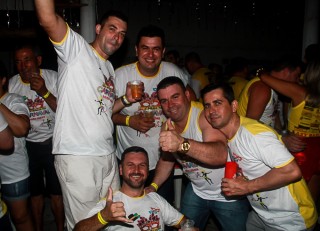 
<a style='margin-left: 5px;' class='btn btn-xs btn-social btn-facebook' href='https://www.facebook.com/sharer/sharer.php?u=https://www.galeramix.com.br/imagem/a63/800-800-90/conteudo/site_galerias/63/baile-de-carnaval-para-casais-ctg-fogao-de-lenha-tijucas-183.jpg' rel='popup' data-width='500' data-height='400'><i class='fa fa-facebook'></i>Compartilhar <span class='hidden-xs'>no Facebook</span>
</a> 
<a class='btn btn-default btn-xs' target='_blank' href='imagem/a63/800-800-90/conteudo/site_galerias/63/baile-de-carnaval-para-casais-ctg-fogao-de-lenha-tijucas-183.jpg'>
<span class='glyphicon glyphicon-cloud-download'></span> Salvar
</a>
