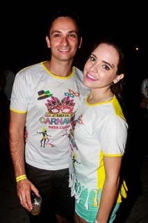 
<a style='margin-left: 5px;' class='btn btn-xs btn-social btn-facebook' href='https://www.facebook.com/sharer/sharer.php?u=https://www.galeramix.com.br/imagem/a63/800-800-90/conteudo/site_galerias/63/baile-de-carnaval-para-casais-ctg-fogao-de-lenha-tijucas-184.jpg' rel='popup' data-width='500' data-height='400'><i class='fa fa-facebook'></i>Compartilhar <span class='hidden-xs'>no Facebook</span>
</a> 
<a class='btn btn-default btn-xs' target='_blank' href='imagem/a63/800-800-90/conteudo/site_galerias/63/baile-de-carnaval-para-casais-ctg-fogao-de-lenha-tijucas-184.jpg'>
<span class='glyphicon glyphicon-cloud-download'></span> Salvar
</a>
