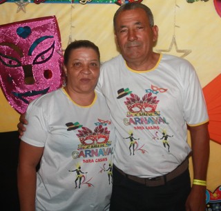 
<a style='margin-left: 5px;' class='btn btn-xs btn-social btn-facebook' href='https://www.facebook.com/sharer/sharer.php?u=https://www.galeramix.com.br/imagem/a63/800-800-90/conteudo/site_galerias/63/baile-de-carnaval-para-casais-ctg-fogao-de-lenha-tijucas-195.jpg' rel='popup' data-width='500' data-height='400'><i class='fa fa-facebook'></i>Compartilhar <span class='hidden-xs'>no Facebook</span>
</a> 
<a class='btn btn-default btn-xs' target='_blank' href='imagem/a63/800-800-90/conteudo/site_galerias/63/baile-de-carnaval-para-casais-ctg-fogao-de-lenha-tijucas-195.jpg'>
<span class='glyphicon glyphicon-cloud-download'></span> Salvar
</a>
