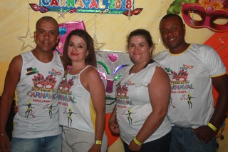 
<a style='margin-left: 5px;' class='btn btn-xs btn-social btn-facebook' href='https://www.facebook.com/sharer/sharer.php?u=https://www.galeramix.com.br/imagem/a63/800-800-90/conteudo/site_galerias/63/baile-de-carnaval-para-casais-ctg-fogao-de-lenha-tijucas-27.jpg' rel='popup' data-width='500' data-height='400'><i class='fa fa-facebook'></i>Compartilhar <span class='hidden-xs'>no Facebook</span>
</a> 
<a class='btn btn-default btn-xs' target='_blank' href='imagem/a63/800-800-90/conteudo/site_galerias/63/baile-de-carnaval-para-casais-ctg-fogao-de-lenha-tijucas-27.jpg'>
<span class='glyphicon glyphicon-cloud-download'></span> Salvar
</a>
