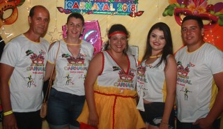 
<a style='margin-left: 5px;' class='btn btn-xs btn-social btn-facebook' href='https://www.facebook.com/sharer/sharer.php?u=https://www.galeramix.com.br/imagem/a63/800-800-90/conteudo/site_galerias/63/baile-de-carnaval-para-casais-ctg-fogao-de-lenha-tijucas-3.jpg' rel='popup' data-width='500' data-height='400'><i class='fa fa-facebook'></i>Compartilhar <span class='hidden-xs'>no Facebook</span>
</a> 
<a class='btn btn-default btn-xs' target='_blank' href='imagem/a63/800-800-90/conteudo/site_galerias/63/baile-de-carnaval-para-casais-ctg-fogao-de-lenha-tijucas-3.jpg'>
<span class='glyphicon glyphicon-cloud-download'></span> Salvar
</a>
