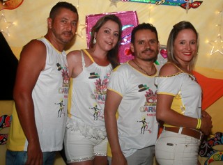 
<a style='margin-left: 5px;' class='btn btn-xs btn-social btn-facebook' href='https://www.facebook.com/sharer/sharer.php?u=https://www.galeramix.com.br/imagem/a63/800-800-90/conteudo/site_galerias/63/baile-de-carnaval-para-casais-ctg-fogao-de-lenha-tijucas-53.jpg' rel='popup' data-width='500' data-height='400'><i class='fa fa-facebook'></i>Compartilhar <span class='hidden-xs'>no Facebook</span>
</a> 
<a class='btn btn-default btn-xs' target='_blank' href='imagem/a63/800-800-90/conteudo/site_galerias/63/baile-de-carnaval-para-casais-ctg-fogao-de-lenha-tijucas-53.jpg'>
<span class='glyphicon glyphicon-cloud-download'></span> Salvar
</a>
