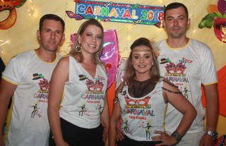 
<a style='margin-left: 5px;' class='btn btn-xs btn-social btn-facebook' href='https://www.facebook.com/sharer/sharer.php?u=https://www.galeramix.com.br/imagem/a63/800-800-90/conteudo/site_galerias/63/baile-de-carnaval-para-casais-ctg-fogao-de-lenha-tijucas-6.jpg' rel='popup' data-width='500' data-height='400'><i class='fa fa-facebook'></i>Compartilhar <span class='hidden-xs'>no Facebook</span>
</a> 
<a class='btn btn-default btn-xs' target='_blank' href='imagem/a63/800-800-90/conteudo/site_galerias/63/baile-de-carnaval-para-casais-ctg-fogao-de-lenha-tijucas-6.jpg'>
<span class='glyphicon glyphicon-cloud-download'></span> Salvar
</a>
