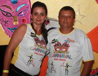 
<a style='margin-left: 5px;' class='btn btn-xs btn-social btn-facebook' href='https://www.facebook.com/sharer/sharer.php?u=https://www.galeramix.com.br/imagem/a63/800-800-90/conteudo/site_galerias/63/baile-de-carnaval-para-casais-ctg-fogao-de-lenha-tijucas-68.jpg' rel='popup' data-width='500' data-height='400'><i class='fa fa-facebook'></i>Compartilhar <span class='hidden-xs'>no Facebook</span>
</a> 
<a class='btn btn-default btn-xs' target='_blank' href='imagem/a63/800-800-90/conteudo/site_galerias/63/baile-de-carnaval-para-casais-ctg-fogao-de-lenha-tijucas-68.jpg'>
<span class='glyphicon glyphicon-cloud-download'></span> Salvar
</a>
