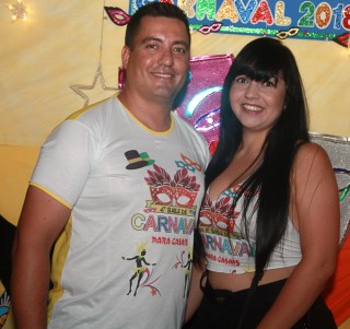 
<a style='margin-left: 5px;' class='btn btn-xs btn-social btn-facebook' href='https://www.facebook.com/sharer/sharer.php?u=https://www.galeramix.com.br/imagem/a63/800-800-90/conteudo/site_galerias/63/baile-de-carnaval-para-casais-ctg-fogao-de-lenha-tijucas-80.jpg' rel='popup' data-width='500' data-height='400'><i class='fa fa-facebook'></i>Compartilhar <span class='hidden-xs'>no Facebook</span>
</a> 
<a class='btn btn-default btn-xs' target='_blank' href='imagem/a63/800-800-90/conteudo/site_galerias/63/baile-de-carnaval-para-casais-ctg-fogao-de-lenha-tijucas-80.jpg'>
<span class='glyphicon glyphicon-cloud-download'></span> Salvar
</a>
