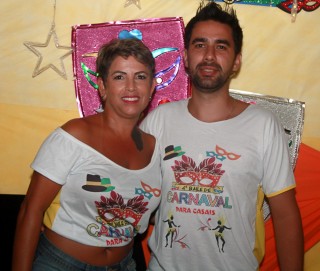 
<a style='margin-left: 5px;' class='btn btn-xs btn-social btn-facebook' href='https://www.facebook.com/sharer/sharer.php?u=https://www.galeramix.com.br/imagem/a63/800-800-90/conteudo/site_galerias/63/baile-de-carnaval-para-casais-ctg-fogao-de-lenha-tijucas-81.jpg' rel='popup' data-width='500' data-height='400'><i class='fa fa-facebook'></i>Compartilhar <span class='hidden-xs'>no Facebook</span>
</a> 
<a class='btn btn-default btn-xs' target='_blank' href='imagem/a63/800-800-90/conteudo/site_galerias/63/baile-de-carnaval-para-casais-ctg-fogao-de-lenha-tijucas-81.jpg'>
<span class='glyphicon glyphicon-cloud-download'></span> Salvar
</a>
