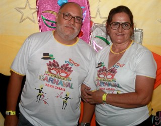 
<a style='margin-left: 5px;' class='btn btn-xs btn-social btn-facebook' href='https://www.facebook.com/sharer/sharer.php?u=https://www.galeramix.com.br/imagem/a63/800-800-90/conteudo/site_galerias/63/baile-de-carnaval-para-casais-ctg-fogao-de-lenha-tijucas-90.jpg' rel='popup' data-width='500' data-height='400'><i class='fa fa-facebook'></i>Compartilhar <span class='hidden-xs'>no Facebook</span>
</a> 
<a class='btn btn-default btn-xs' target='_blank' href='imagem/a63/800-800-90/conteudo/site_galerias/63/baile-de-carnaval-para-casais-ctg-fogao-de-lenha-tijucas-90.jpg'>
<span class='glyphicon glyphicon-cloud-download'></span> Salvar
</a>
