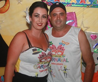 
<a style='margin-left: 5px;' class='btn btn-xs btn-social btn-facebook' href='https://www.facebook.com/sharer/sharer.php?u=https://www.galeramix.com.br/imagem/a63/800-800-90/conteudo/site_galerias/63/baile-de-carnaval-para-casais-ctg-fogao-de-lenha-tijucas-97.jpg' rel='popup' data-width='500' data-height='400'><i class='fa fa-facebook'></i>Compartilhar <span class='hidden-xs'>no Facebook</span>
</a> 
<a class='btn btn-default btn-xs' target='_blank' href='imagem/a63/800-800-90/conteudo/site_galerias/63/baile-de-carnaval-para-casais-ctg-fogao-de-lenha-tijucas-97.jpg'>
<span class='glyphicon glyphicon-cloud-download'></span> Salvar
</a>
