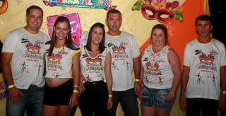 
<a style='margin-left: 5px;' class='btn btn-xs btn-social btn-facebook' href='https://www.facebook.com/sharer/sharer.php?u=https://www.galeramix.com.br/imagem/a63/800-800-90/conteudo/site_galerias/63/baile-de-carnaval-para-casais-ctg-fogao-de-lenha-tijucas-99.jpg' rel='popup' data-width='500' data-height='400'><i class='fa fa-facebook'></i>Compartilhar <span class='hidden-xs'>no Facebook</span>
</a> 
<a class='btn btn-default btn-xs' target='_blank' href='imagem/a63/800-800-90/conteudo/site_galerias/63/baile-de-carnaval-para-casais-ctg-fogao-de-lenha-tijucas-99.jpg'>
<span class='glyphicon glyphicon-cloud-download'></span> Salvar
</a>
