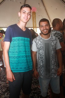 
        <a style='margin-left: 5px;' class='btn btn-xs btn-social btn-facebook' href='https://www.facebook.com/sharer/sharer.php?u=https://www.galeramix.com.br/imagem/a64/800-800-90/conteudo/site_galerias/64/carnaval-infantil-casarao-gallotti-tijucas-16.jpg' rel='popup' data-width='500' data-height='400'><i class='fa fa-facebook'></i>Compartilhar <span class='hidden-xs'>no Facebook</span>
    </a> 
    <a class='btn btn-default btn-xs' target='_blank' href='imagem/a64/800-800-90/conteudo/site_galerias/64/carnaval-infantil-casarao-gallotti-tijucas-16.jpg'>
        <span class='glyphicon glyphicon-cloud-download'></span> Salvar
    </a>
    