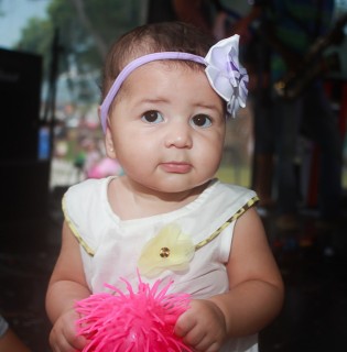 
<a style='margin-left: 5px;' class='btn btn-xs btn-social btn-facebook' href='https://www.facebook.com/sharer/sharer.php?u=https://www.galeramix.com.br/imagem/a64/800-800-90/conteudo/site_galerias/64/carnaval-infantil-casarao-gallotti-tijucas-33.jpg' rel='popup' data-width='500' data-height='400'><i class='fa fa-facebook'></i>Compartilhar <span class='hidden-xs'>no Facebook</span>
</a> 
<a class='btn btn-default btn-xs' target='_blank' href='imagem/a64/800-800-90/conteudo/site_galerias/64/carnaval-infantil-casarao-gallotti-tijucas-33.jpg'>
<span class='glyphicon glyphicon-cloud-download'></span> Salvar
</a>
