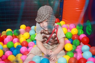 
<a style='margin-left: 5px;' class='btn btn-xs btn-social btn-facebook' href='https://www.facebook.com/sharer/sharer.php?u=https://www.galeramix.com.br/imagem/a64/800-800-90/conteudo/site_galerias/64/carnaval-infantil-casarao-gallotti-tijucas-50.jpg' rel='popup' data-width='500' data-height='400'><i class='fa fa-facebook'></i>Compartilhar <span class='hidden-xs'>no Facebook</span>
</a> 
<a class='btn btn-default btn-xs' target='_blank' href='imagem/a64/800-800-90/conteudo/site_galerias/64/carnaval-infantil-casarao-gallotti-tijucas-50.jpg'>
<span class='glyphicon glyphicon-cloud-download'></span> Salvar
</a>
