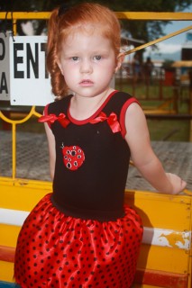 
<a style='margin-left: 5px;' class='btn btn-xs btn-social btn-facebook' href='https://www.facebook.com/sharer/sharer.php?u=https://www.galeramix.com.br/imagem/a64/800-800-90/conteudo/site_galerias/64/carnaval-infantil-casarao-gallotti-tijucas-56.jpg' rel='popup' data-width='500' data-height='400'><i class='fa fa-facebook'></i>Compartilhar <span class='hidden-xs'>no Facebook</span>
</a> 
<a class='btn btn-default btn-xs' target='_blank' href='imagem/a64/800-800-90/conteudo/site_galerias/64/carnaval-infantil-casarao-gallotti-tijucas-56.jpg'>
<span class='glyphicon glyphicon-cloud-download'></span> Salvar
</a>
