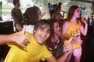 
<a style='margin-left: 5px;' class='btn btn-xs btn-social btn-facebook' href='https://www.facebook.com/sharer/sharer.php?u=https://www.galeramix.com.br/imagem/a64/800-800-90/conteudo/site_galerias/64/carnaval-infantil-casarao-gallotti-tijucas-89.jpg' rel='popup' data-width='500' data-height='400'><i class='fa fa-facebook'></i>Compartilhar <span class='hidden-xs'>no Facebook</span>
</a> 
<a class='btn btn-default btn-xs' target='_blank' href='imagem/a64/800-800-90/conteudo/site_galerias/64/carnaval-infantil-casarao-gallotti-tijucas-89.jpg'>
<span class='glyphicon glyphicon-cloud-download'></span> Salvar
</a>
