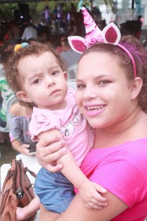 
                <a style='margin-left: 5px;' class='btn btn-xs btn-social btn-facebook' href='https://www.facebook.com/sharer/sharer.php?u=https://www.galeramix.com.br/imagem/a65/800-800-90/conteudo/site_galerias/65/carnaval-infantil-casarao-gallotti-tijucas-galera-mix-14.jpg' rel='popup' data-width='500' data-height='400'><i class='fa fa-facebook'></i>Compartilhar <span class='hidden-xs'>no Facebook</span>
            </a> 
            <a class='btn btn-default btn-xs' target='_blank' href='imagem/a65/800-800-90/conteudo/site_galerias/65/carnaval-infantil-casarao-gallotti-tijucas-galera-mix-14.jpg'>
                <span class='glyphicon glyphicon-cloud-download'></span> Salvar
            </a>
            