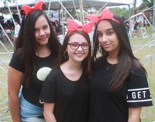 
    <a style='margin-left: 5px;' class='btn btn-xs btn-social btn-facebook' href='https://www.facebook.com/sharer/sharer.php?u=https://www.galeramix.com.br/imagem/a65/800-800-90/conteudo/site_galerias/65/carnaval-infantil-casarao-gallotti-tijucas-galera-mix-17.jpg' rel='popup' data-width='500' data-height='400'><i class='fa fa-facebook'></i>Compartilhar <span class='hidden-xs'>no Facebook</span>
</a> 
<a class='btn btn-default btn-xs' target='_blank' href='imagem/a65/800-800-90/conteudo/site_galerias/65/carnaval-infantil-casarao-gallotti-tijucas-galera-mix-17.jpg'>
    <span class='glyphicon glyphicon-cloud-download'></span> Salvar
</a>
