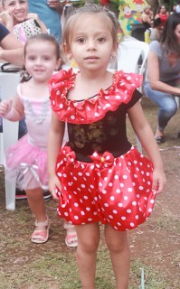 
<a style='margin-left: 5px;' class='btn btn-xs btn-social btn-facebook' href='https://www.facebook.com/sharer/sharer.php?u=https://www.galeramix.com.br/imagem/a65/800-800-90/conteudo/site_galerias/65/carnaval-infantil-casarao-gallotti-tijucas-galera-mix-2.jpg' rel='popup' data-width='500' data-height='400'><i class='fa fa-facebook'></i>Compartilhar <span class='hidden-xs'>no Facebook</span>
</a> 
<a class='btn btn-default btn-xs' target='_blank' href='imagem/a65/800-800-90/conteudo/site_galerias/65/carnaval-infantil-casarao-gallotti-tijucas-galera-mix-2.jpg'>
<span class='glyphicon glyphicon-cloud-download'></span> Salvar
</a>
