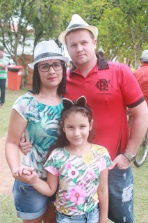 
<a style='margin-left: 5px;' class='btn btn-xs btn-social btn-facebook' href='https://www.facebook.com/sharer/sharer.php?u=https://www.galeramix.com.br/imagem/a65/800-800-90/conteudo/site_galerias/65/carnaval-infantil-casarao-gallotti-tijucas-galera-mix-20.jpg' rel='popup' data-width='500' data-height='400'><i class='fa fa-facebook'></i>Compartilhar <span class='hidden-xs'>no Facebook</span>
</a> 
<a class='btn btn-default btn-xs' target='_blank' href='imagem/a65/800-800-90/conteudo/site_galerias/65/carnaval-infantil-casarao-gallotti-tijucas-galera-mix-20.jpg'>
<span class='glyphicon glyphicon-cloud-download'></span> Salvar
</a>
