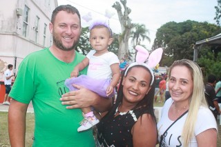 
<a style='margin-left: 5px;' class='btn btn-xs btn-social btn-facebook' href='https://www.facebook.com/sharer/sharer.php?u=https://www.galeramix.com.br/imagem/a65/800-800-90/conteudo/site_galerias/65/carnaval-infantil-casarao-gallotti-tijucas-galera-mix-78.jpg' rel='popup' data-width='500' data-height='400'><i class='fa fa-facebook'></i>Compartilhar <span class='hidden-xs'>no Facebook</span>
</a> 
<a class='btn btn-default btn-xs' target='_blank' href='imagem/a65/800-800-90/conteudo/site_galerias/65/carnaval-infantil-casarao-gallotti-tijucas-galera-mix-78.jpg'>
<span class='glyphicon glyphicon-cloud-download'></span> Salvar
</a>
