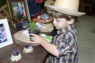 
<a style='margin-left: 5px;' class='btn btn-xs btn-social btn-facebook' href='https://www.facebook.com/sharer/sharer.php?u=https://www.galeramix.com.br/imagem/a66/800-800-90/conteudo/site_galerias/66/pi-2-anos-19.jpg' rel='popup' data-width='500' data-height='400'><i class='fa fa-facebook'></i>Compartilhar <span class='hidden-xs'>no Facebook</span>
</a> 
<a class='btn btn-default btn-xs' target='_blank' href='imagem/a66/800-800-90/conteudo/site_galerias/66/pi-2-anos-19.jpg'>
<span class='glyphicon glyphicon-cloud-download'></span> Salvar
</a>
