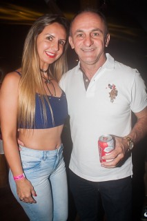 
<a style='margin-left: 5px;' class='btn btn-xs btn-social btn-facebook' href='https://www.facebook.com/sharer/sharer.php?u=https://www.galeramix.com.br/imagem/a67/800-800-90/conteudo/site_galerias/67/annita-petry-galera-mix-122.jpg' rel='popup' data-width='500' data-height='400'><i class='fa fa-facebook'></i>Compartilhar <span class='hidden-xs'>no Facebook</span>
</a> 
<a class='btn btn-default btn-xs' target='_blank' href='imagem/a67/800-800-90/conteudo/site_galerias/67/annita-petry-galera-mix-122.jpg'>
<span class='glyphicon glyphicon-cloud-download'></span> Salvar
</a>
