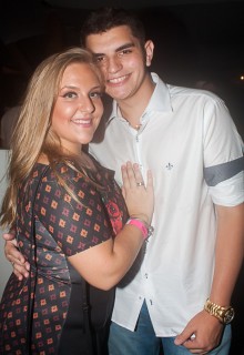 
<a style='margin-left: 5px;' class='btn btn-xs btn-social btn-facebook' href='https://www.facebook.com/sharer/sharer.php?u=https://www.galeramix.com.br/imagem/a67/800-800-90/conteudo/site_galerias/67/annita-petry-galera-mix-128.jpg' rel='popup' data-width='500' data-height='400'><i class='fa fa-facebook'></i>Compartilhar <span class='hidden-xs'>no Facebook</span>
</a> 
<a class='btn btn-default btn-xs' target='_blank' href='imagem/a67/800-800-90/conteudo/site_galerias/67/annita-petry-galera-mix-128.jpg'>
<span class='glyphicon glyphicon-cloud-download'></span> Salvar
</a>
