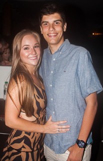 
<a style='margin-left: 5px;' class='btn btn-xs btn-social btn-facebook' href='https://www.facebook.com/sharer/sharer.php?u=https://www.galeramix.com.br/imagem/a67/800-800-90/conteudo/site_galerias/67/annita-petry-galera-mix-129.jpg' rel='popup' data-width='500' data-height='400'><i class='fa fa-facebook'></i>Compartilhar <span class='hidden-xs'>no Facebook</span>
</a> 
<a class='btn btn-default btn-xs' target='_blank' href='imagem/a67/800-800-90/conteudo/site_galerias/67/annita-petry-galera-mix-129.jpg'>
<span class='glyphicon glyphicon-cloud-download'></span> Salvar
</a>
