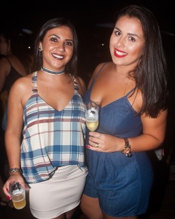 
<a style='margin-left: 5px;' class='btn btn-xs btn-social btn-facebook' href='https://www.facebook.com/sharer/sharer.php?u=https://www.galeramix.com.br/imagem/a67/800-800-90/conteudo/site_galerias/67/annita-petry-galera-mix-134.jpg' rel='popup' data-width='500' data-height='400'><i class='fa fa-facebook'></i>Compartilhar <span class='hidden-xs'>no Facebook</span>
</a> 
<a class='btn btn-default btn-xs' target='_blank' href='imagem/a67/800-800-90/conteudo/site_galerias/67/annita-petry-galera-mix-134.jpg'>
<span class='glyphicon glyphicon-cloud-download'></span> Salvar
</a>
