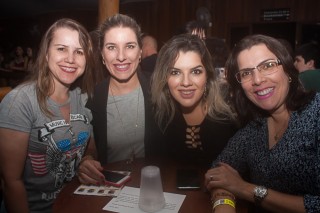 
<a style='margin-left: 5px;' class='btn btn-xs btn-social btn-facebook' href='https://www.facebook.com/sharer/sharer.php?u=https://www.galeramix.com.br/imagem/a67/800-800-90/conteudo/site_galerias/67/annita-petry-galera-mix-140.jpg' rel='popup' data-width='500' data-height='400'><i class='fa fa-facebook'></i>Compartilhar <span class='hidden-xs'>no Facebook</span>
</a> 
<a class='btn btn-default btn-xs' target='_blank' href='imagem/a67/800-800-90/conteudo/site_galerias/67/annita-petry-galera-mix-140.jpg'>
<span class='glyphicon glyphicon-cloud-download'></span> Salvar
</a>
