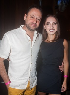 
<a style='margin-left: 5px;' class='btn btn-xs btn-social btn-facebook' href='https://www.facebook.com/sharer/sharer.php?u=https://www.galeramix.com.br/imagem/a67/800-800-90/conteudo/site_galerias/67/annita-petry-galera-mix-149.jpg' rel='popup' data-width='500' data-height='400'><i class='fa fa-facebook'></i>Compartilhar <span class='hidden-xs'>no Facebook</span>
</a> 
<a class='btn btn-default btn-xs' target='_blank' href='imagem/a67/800-800-90/conteudo/site_galerias/67/annita-petry-galera-mix-149.jpg'>
<span class='glyphicon glyphicon-cloud-download'></span> Salvar
</a>
