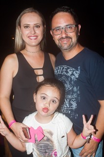 
<a style='margin-left: 5px;' class='btn btn-xs btn-social btn-facebook' href='https://www.facebook.com/sharer/sharer.php?u=https://www.galeramix.com.br/imagem/a67/800-800-90/conteudo/site_galerias/67/annita-petry-galera-mix-157.jpg' rel='popup' data-width='500' data-height='400'><i class='fa fa-facebook'></i>Compartilhar <span class='hidden-xs'>no Facebook</span>
</a> 
<a class='btn btn-default btn-xs' target='_blank' href='imagem/a67/800-800-90/conteudo/site_galerias/67/annita-petry-galera-mix-157.jpg'>
<span class='glyphicon glyphicon-cloud-download'></span> Salvar
</a>
