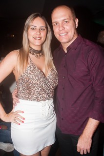 
<a style='margin-left: 5px;' class='btn btn-xs btn-social btn-facebook' href='https://www.facebook.com/sharer/sharer.php?u=https://www.galeramix.com.br/imagem/a67/800-800-90/conteudo/site_galerias/67/annita-petry-galera-mix-163.jpg' rel='popup' data-width='500' data-height='400'><i class='fa fa-facebook'></i>Compartilhar <span class='hidden-xs'>no Facebook</span>
</a> 
<a class='btn btn-default btn-xs' target='_blank' href='imagem/a67/800-800-90/conteudo/site_galerias/67/annita-petry-galera-mix-163.jpg'>
<span class='glyphicon glyphicon-cloud-download'></span> Salvar
</a>
