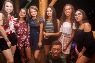 
<a style='margin-left: 5px;' class='btn btn-xs btn-social btn-facebook' href='https://www.facebook.com/sharer/sharer.php?u=https://www.galeramix.com.br/imagem/a67/800-800-90/conteudo/site_galerias/67/annita-petry-galera-mix-165.jpg' rel='popup' data-width='500' data-height='400'><i class='fa fa-facebook'></i>Compartilhar <span class='hidden-xs'>no Facebook</span>
</a> 
<a class='btn btn-default btn-xs' target='_blank' href='imagem/a67/800-800-90/conteudo/site_galerias/67/annita-petry-galera-mix-165.jpg'>
<span class='glyphicon glyphicon-cloud-download'></span> Salvar
</a>
