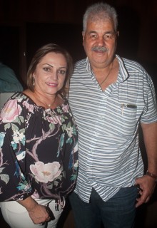 
<a style='margin-left: 5px;' class='btn btn-xs btn-social btn-facebook' href='https://www.facebook.com/sharer/sharer.php?u=https://www.galeramix.com.br/imagem/a67/800-800-90/conteudo/site_galerias/67/annita-petry-galera-mix-168.jpg' rel='popup' data-width='500' data-height='400'><i class='fa fa-facebook'></i>Compartilhar <span class='hidden-xs'>no Facebook</span>
</a> 
<a class='btn btn-default btn-xs' target='_blank' href='imagem/a67/800-800-90/conteudo/site_galerias/67/annita-petry-galera-mix-168.jpg'>
<span class='glyphicon glyphicon-cloud-download'></span> Salvar
</a>
