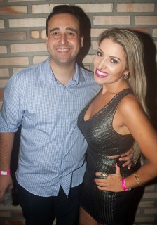 
<a style='margin-left: 5px;' class='btn btn-xs btn-social btn-facebook' href='https://www.facebook.com/sharer/sharer.php?u=https://www.galeramix.com.br/imagem/a67/800-800-90/conteudo/site_galerias/67/annita-petry-galera-mix-180.jpg' rel='popup' data-width='500' data-height='400'><i class='fa fa-facebook'></i>Compartilhar <span class='hidden-xs'>no Facebook</span>
</a> 
<a class='btn btn-default btn-xs' target='_blank' href='imagem/a67/800-800-90/conteudo/site_galerias/67/annita-petry-galera-mix-180.jpg'>
<span class='glyphicon glyphicon-cloud-download'></span> Salvar
</a>
