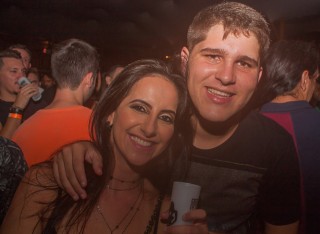 
<a style='margin-left: 5px;' class='btn btn-xs btn-social btn-facebook' href='https://www.facebook.com/sharer/sharer.php?u=https://www.galeramix.com.br/imagem/a67/800-800-90/conteudo/site_galerias/67/annita-petry-galera-mix-197.jpg' rel='popup' data-width='500' data-height='400'><i class='fa fa-facebook'></i>Compartilhar <span class='hidden-xs'>no Facebook</span>
</a> 
<a class='btn btn-default btn-xs' target='_blank' href='imagem/a67/800-800-90/conteudo/site_galerias/67/annita-petry-galera-mix-197.jpg'>
<span class='glyphicon glyphicon-cloud-download'></span> Salvar
</a>
