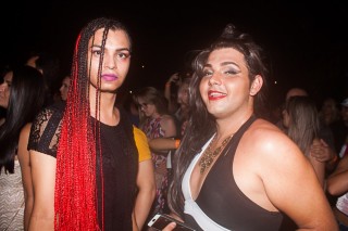 
<a style='margin-left: 5px;' class='btn btn-xs btn-social btn-facebook' href='https://www.facebook.com/sharer/sharer.php?u=https://www.galeramix.com.br/imagem/a67/800-800-90/conteudo/site_galerias/67/annita-petry-galera-mix-203.jpg' rel='popup' data-width='500' data-height='400'><i class='fa fa-facebook'></i>Compartilhar <span class='hidden-xs'>no Facebook</span>
</a> 
<a class='btn btn-default btn-xs' target='_blank' href='imagem/a67/800-800-90/conteudo/site_galerias/67/annita-petry-galera-mix-203.jpg'>
<span class='glyphicon glyphicon-cloud-download'></span> Salvar
</a>
