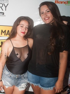 
<a style='margin-left: 5px;' class='btn btn-xs btn-social btn-facebook' href='https://www.facebook.com/sharer/sharer.php?u=https://www.galeramix.com.br/imagem/a67/800-800-90/conteudo/site_galerias/67/annita-petry-galera-mix-47.jpg' rel='popup' data-width='500' data-height='400'><i class='fa fa-facebook'></i>Compartilhar <span class='hidden-xs'>no Facebook</span>
</a> 
<a class='btn btn-default btn-xs' target='_blank' href='imagem/a67/800-800-90/conteudo/site_galerias/67/annita-petry-galera-mix-47.jpg'>
<span class='glyphicon glyphicon-cloud-download'></span> Salvar
</a>
