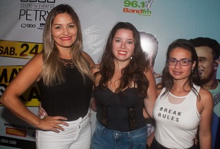 
<a style='margin-left: 5px;' class='btn btn-xs btn-social btn-facebook' href='https://www.facebook.com/sharer/sharer.php?u=https://www.galeramix.com.br/imagem/a67/800-800-90/conteudo/site_galerias/67/annita-petry-galera-mix-50.jpg' rel='popup' data-width='500' data-height='400'><i class='fa fa-facebook'></i>Compartilhar <span class='hidden-xs'>no Facebook</span>
</a> 
<a class='btn btn-default btn-xs' target='_blank' href='imagem/a67/800-800-90/conteudo/site_galerias/67/annita-petry-galera-mix-50.jpg'>
<span class='glyphicon glyphicon-cloud-download'></span> Salvar
</a>
