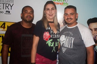 
<a style='margin-left: 5px;' class='btn btn-xs btn-social btn-facebook' href='https://www.facebook.com/sharer/sharer.php?u=https://www.galeramix.com.br/imagem/a67/800-800-90/conteudo/site_galerias/67/annita-petry-galera-mix-57.jpg' rel='popup' data-width='500' data-height='400'><i class='fa fa-facebook'></i>Compartilhar <span class='hidden-xs'>no Facebook</span>
</a> 
<a class='btn btn-default btn-xs' target='_blank' href='imagem/a67/800-800-90/conteudo/site_galerias/67/annita-petry-galera-mix-57.jpg'>
<span class='glyphicon glyphicon-cloud-download'></span> Salvar
</a>
