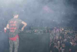 
<a style='margin-left: 5px;' class='btn btn-xs btn-social btn-facebook' href='https://www.facebook.com/sharer/sharer.php?u=https://www.galeramix.com.br/imagem/a67/800-800-90/conteudo/site_galerias/67/annita-petry-galera-mix-84.jpg' rel='popup' data-width='500' data-height='400'><i class='fa fa-facebook'></i>Compartilhar <span class='hidden-xs'>no Facebook</span>
</a> 
<a class='btn btn-default btn-xs' target='_blank' href='imagem/a67/800-800-90/conteudo/site_galerias/67/annita-petry-galera-mix-84.jpg'>
<span class='glyphicon glyphicon-cloud-download'></span> Salvar
</a>
