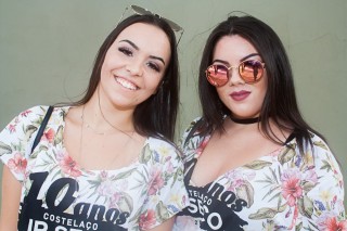 
                        <a style='margin-left: 5px;' class='btn btn-xs btn-social btn-facebook' href='https://www.facebook.com/sharer/sharer.php?u=https://www.galeramix.com.br/imagem/a68/800-800-90/conteudo/site_galerias/68/10-costelaco-do-jr-seco-100.jpg' rel='popup' data-width='500' data-height='400'><i class='fa fa-facebook'></i>Compartilhar <span class='hidden-xs'>no Facebook</span>
                    </a> 
                    <a class='btn btn-default btn-xs' target='_blank' href='imagem/a68/800-800-90/conteudo/site_galerias/68/10-costelaco-do-jr-seco-100.jpg'>
                        <span class='glyphicon glyphicon-cloud-download'></span> Salvar
                    </a>
                    